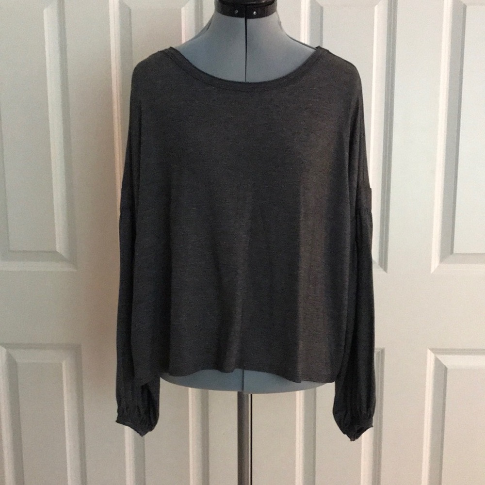 BKE Charcoal Gray Long Sleeve Top Gathered Relaxed Shoulders 8